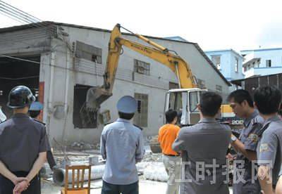 供應(yīng)拆除廢舊廠房、酒店賓館室內(nèi)外裝潢與廣告牌拆除工程 昆山與蘇州專業(yè)服務(wù)解析