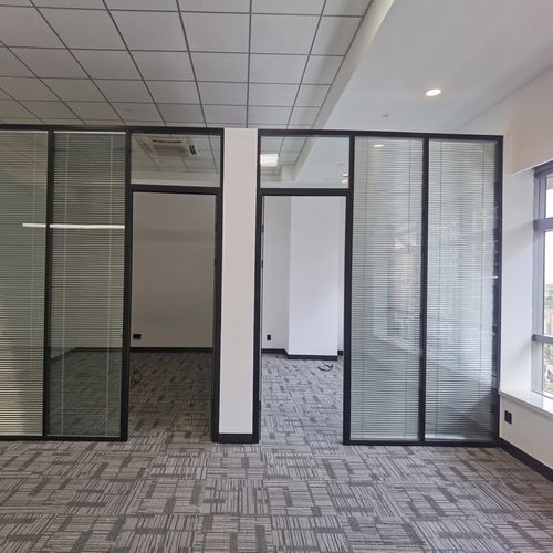 蘇州室內(nèi)外裝飾 石膏板隔墻、輕鋼龍骨隔墻、吊頂?shù)V棉板在辦公室、工廠、商場(chǎng)的裝修應(yīng)用